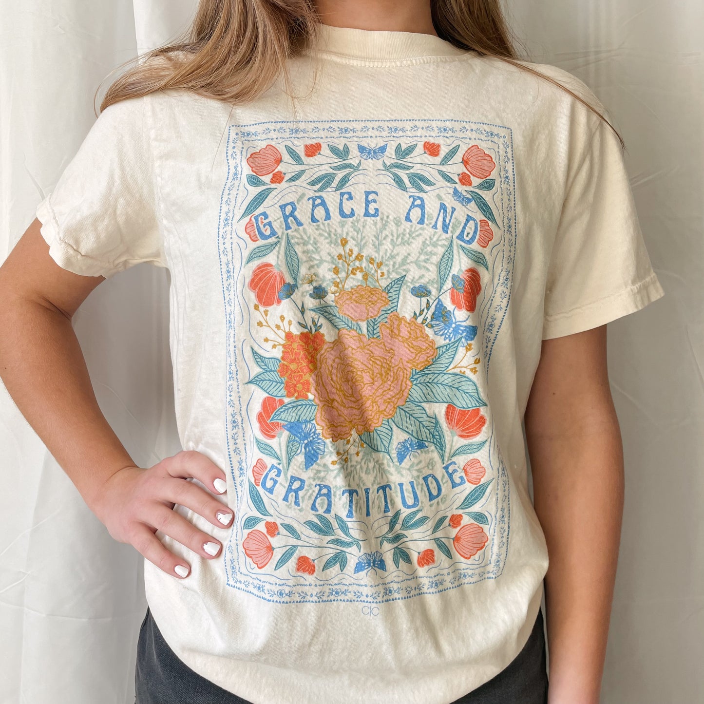 grace and gratitude tee