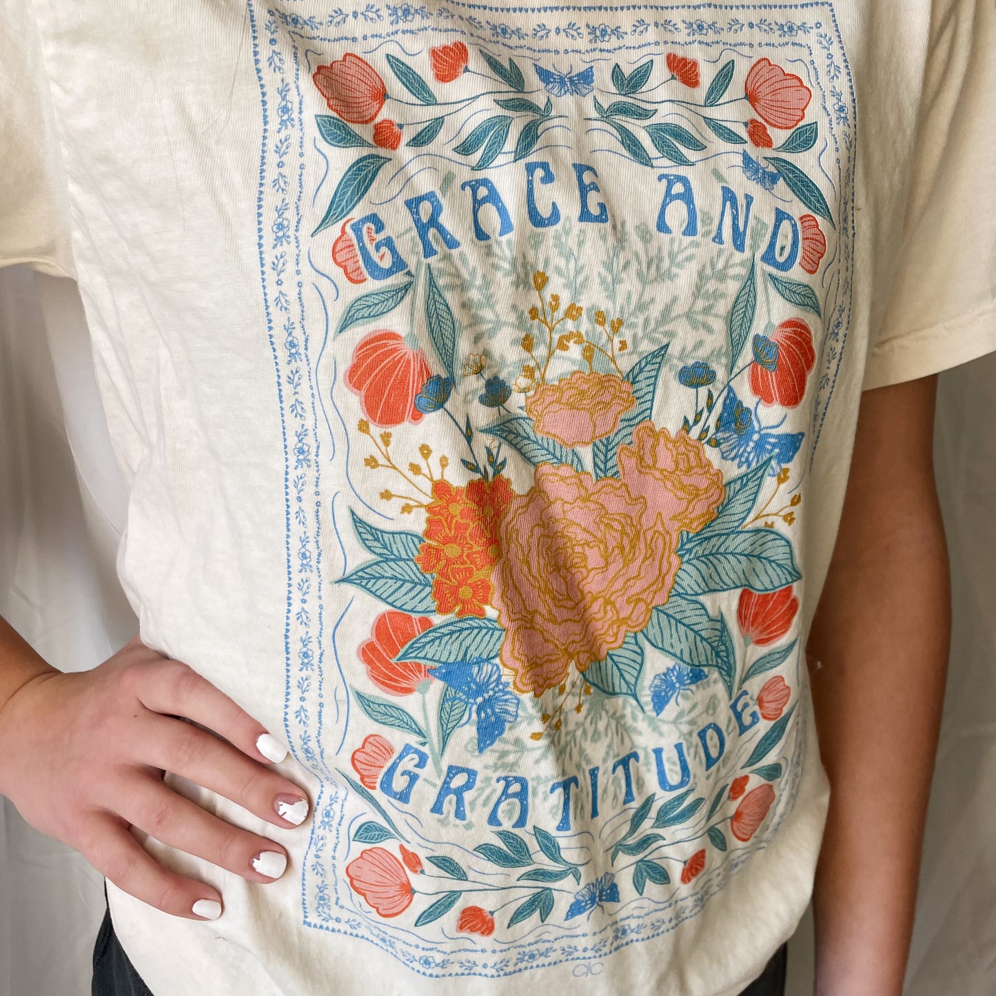 grace and gratitude tee