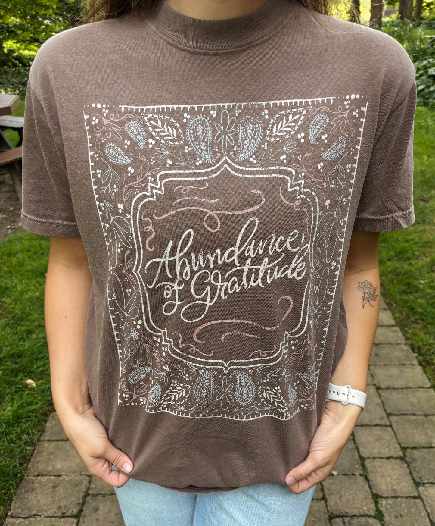 abundance of gratitude tee